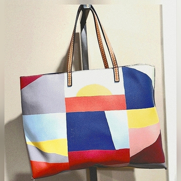 Tory Burch Kerrington Square Printed Leather Tote (H 31cmX W 45cmX D 15cm) - Picture 2 of 16